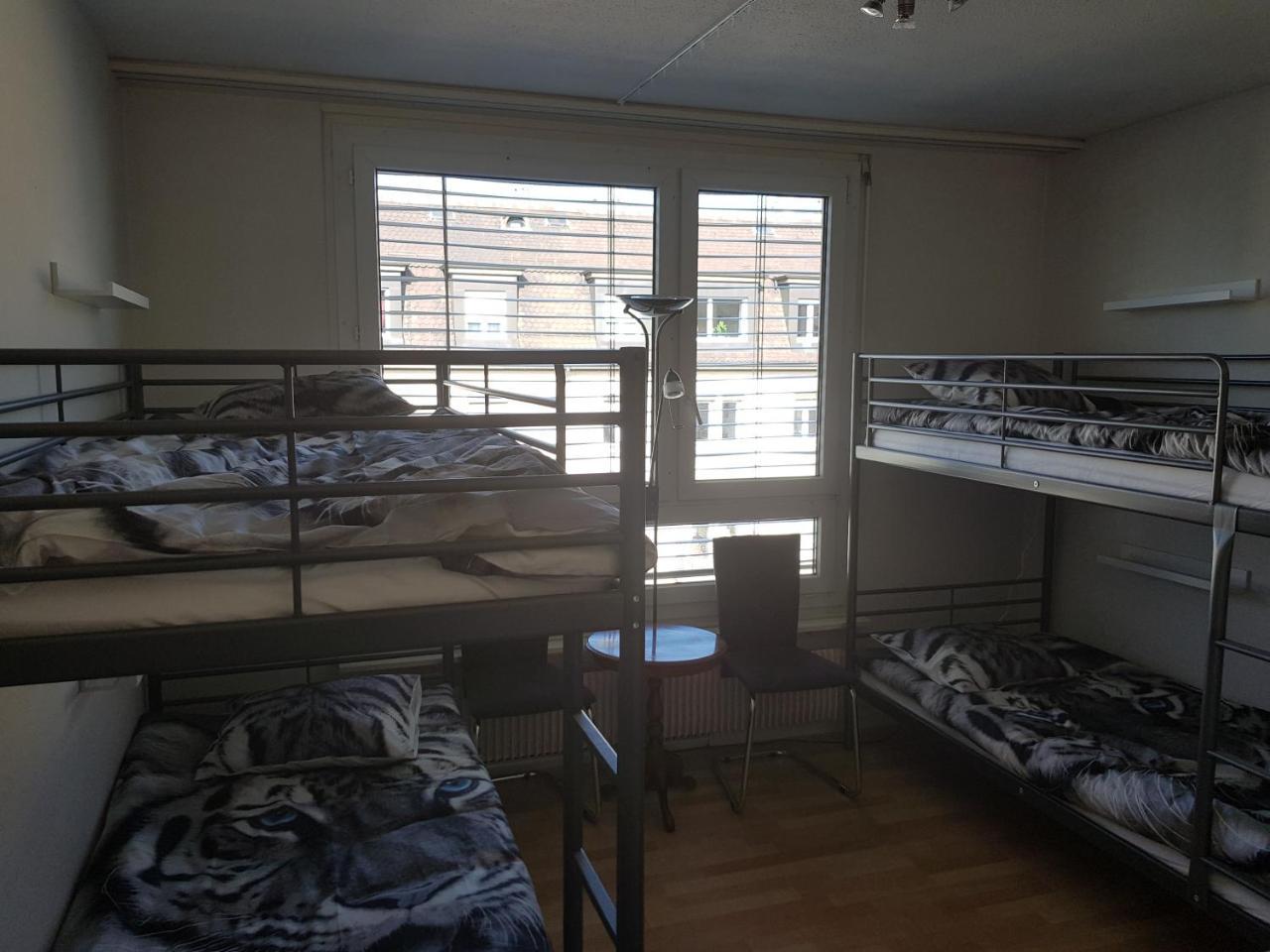 Budget Youth Hostel Oberengstringen Exteriör bild