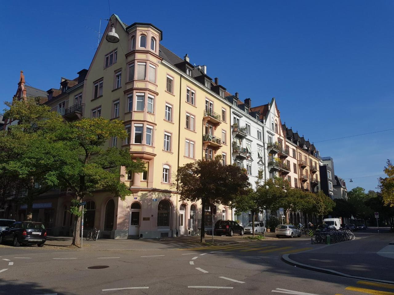 Budget Youth Hostel Oberengstringen Exteriör bild